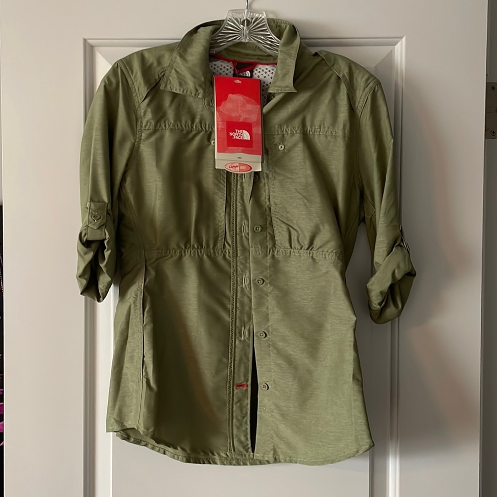 North Face Crossdye Woven Outdoor (SPF) water resistant button down shirt